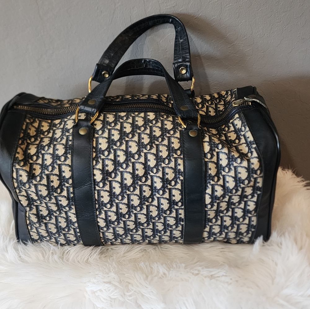 ✨️Dior✨️ duffel bag with leather trim. - Picture 11 of 16